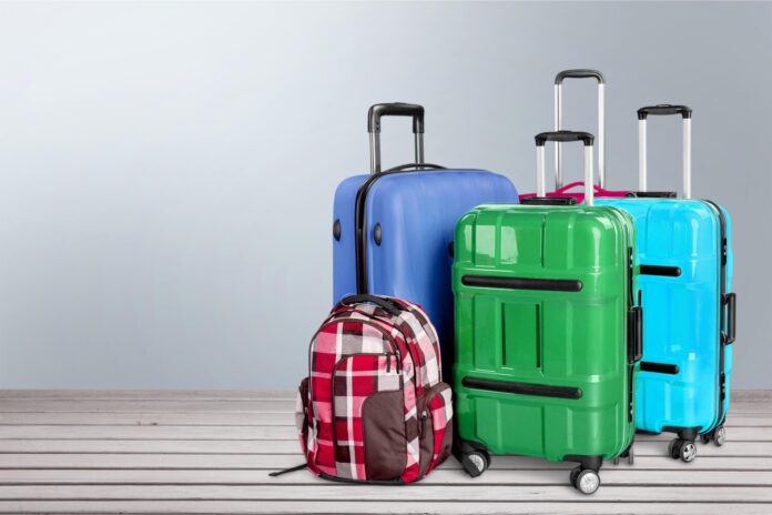 article-img-68da4b3b32fe3 Walizka podróżna